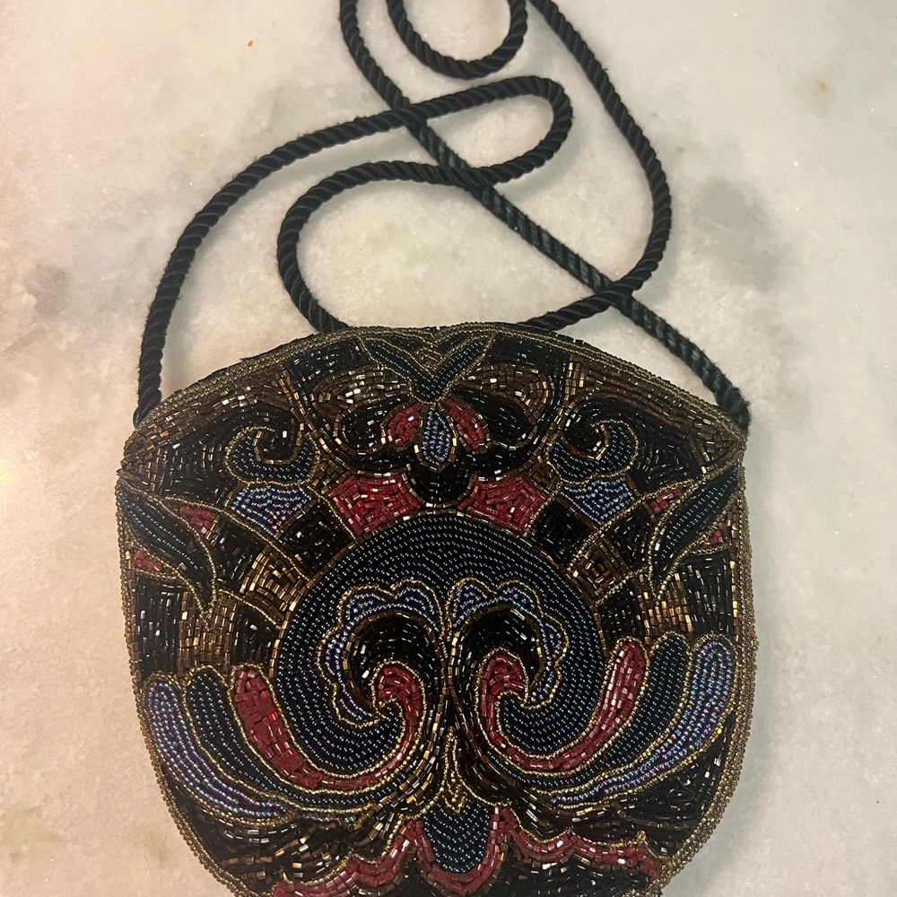 Artisan Beaded Clutch with Intricate Patterns